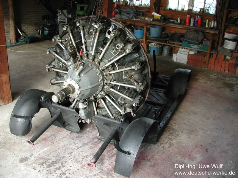 Illustration for article titled Awesome, Defined: The 10-Liter, Radial-Engined Goggomobil